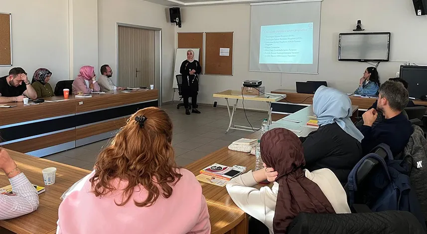 Rize'de aile hekimlerine eğitimler verildi