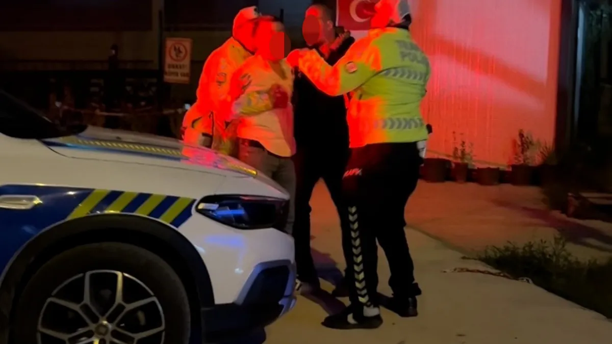 Kaza sonrası sürücüler arasında kavga çıktı; polis araya girdi