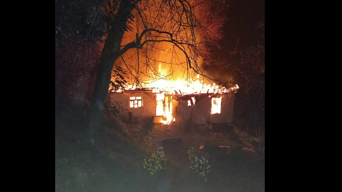 Trabzon'da tek katlı evde çıkan yangın söndürüldü