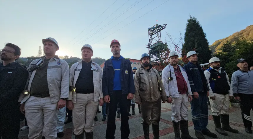 Madencilerden Ata'ya saygı