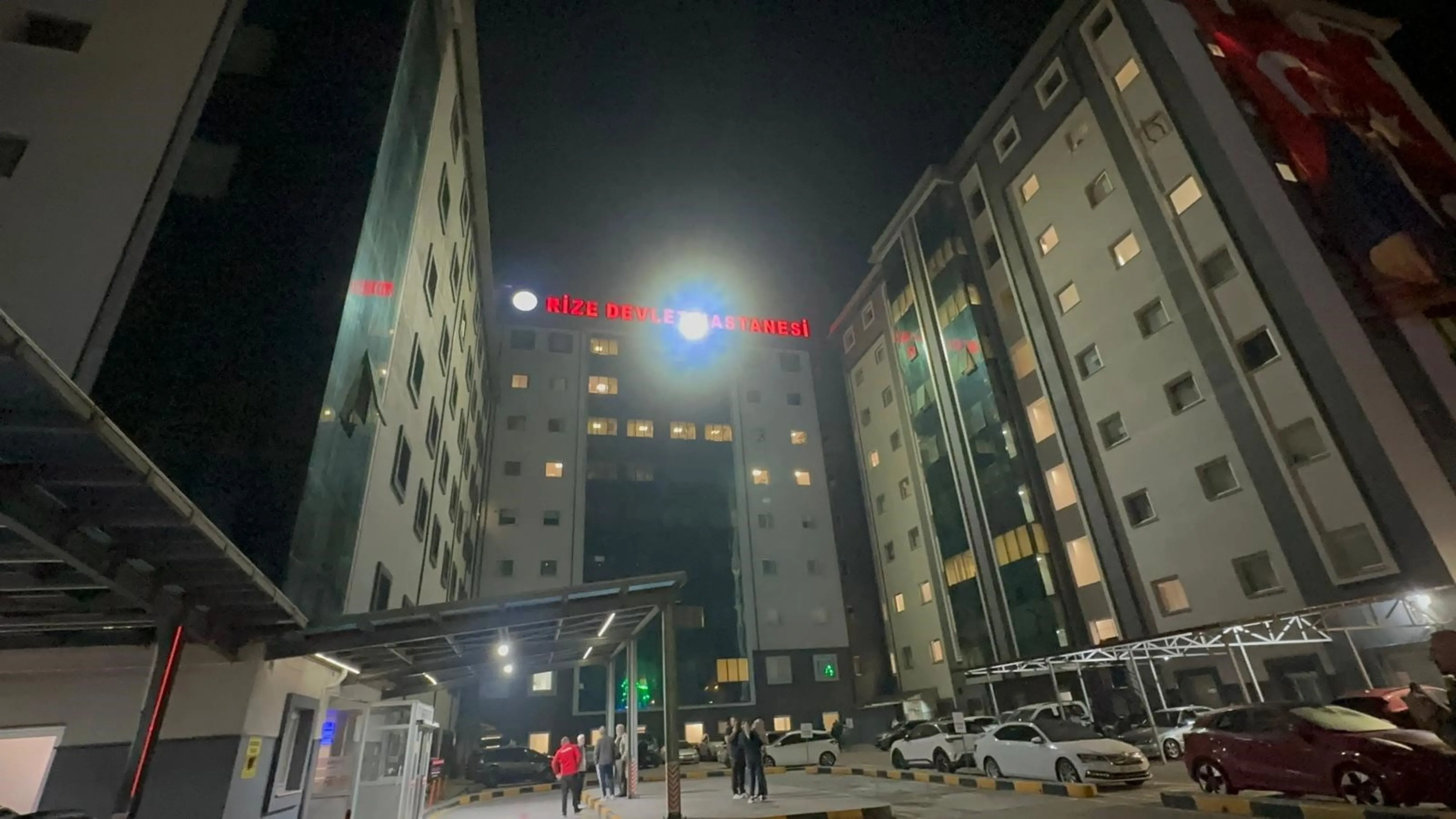 Rize'de gıda zehirlenmesi geçiren 5 kişinin tedavisi sürüyor