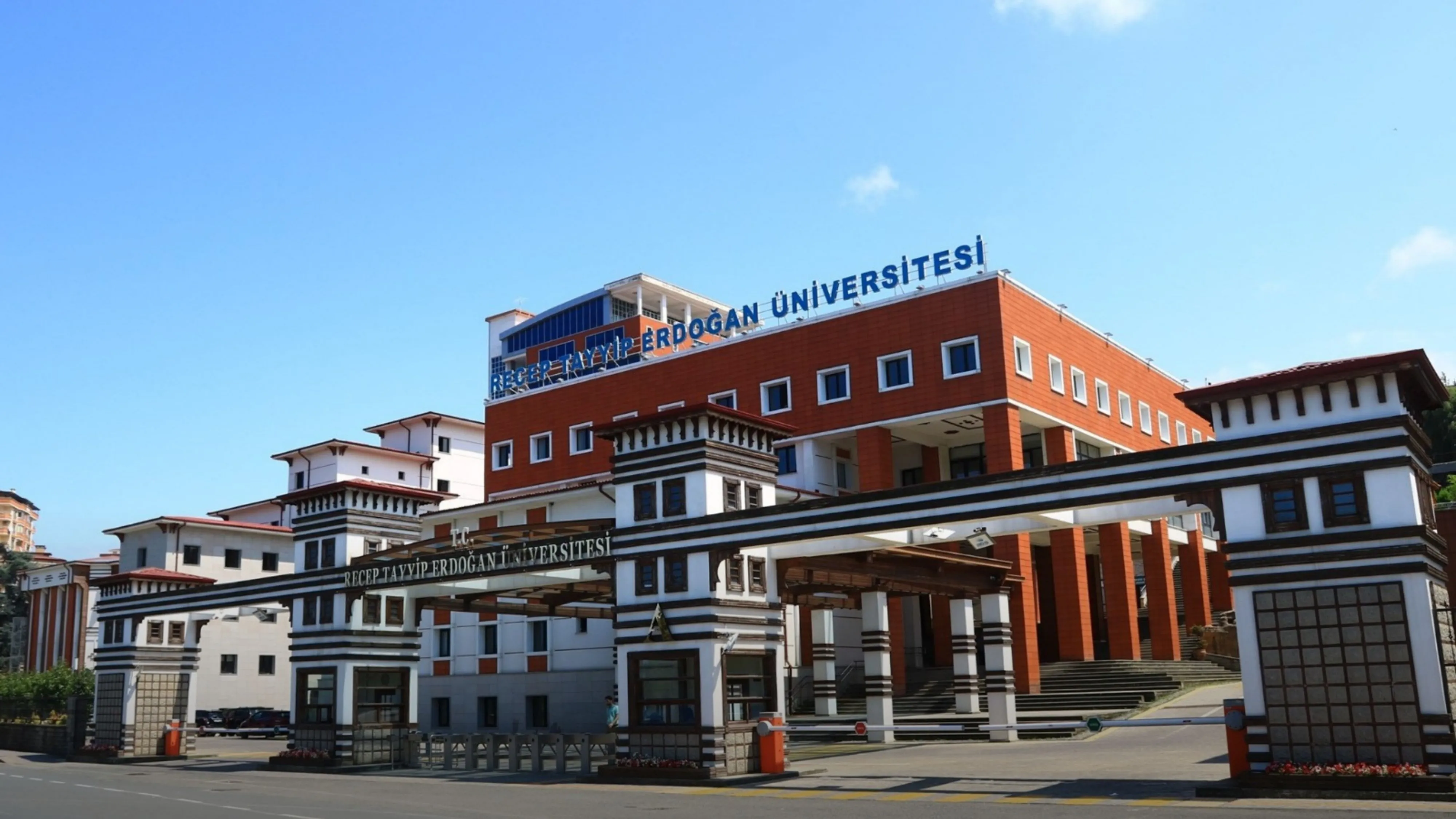 Rize'de üniversite öğrencilerine iş imkanı sağlanacak