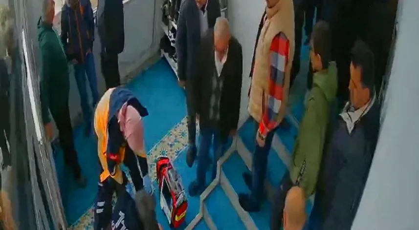 Camide kalp krizi geçirdi; o anlar kamerada