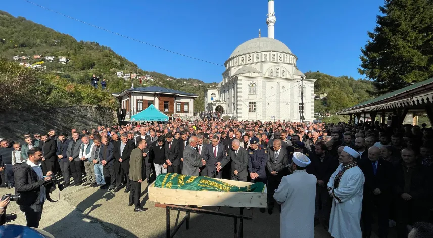 Metro inşaatında ölen işçi, son yolcuğuna uğurlandı