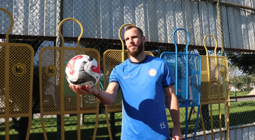 Çaykur Rizesporlu futbolcu Jurecka, Fenerbahçe maçı öncesi değerlendirmede bulundu