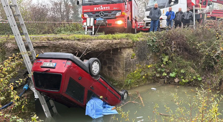 Dereye devrilen otomobildeki evli çift boğuldu, komşuları ağır yaralı