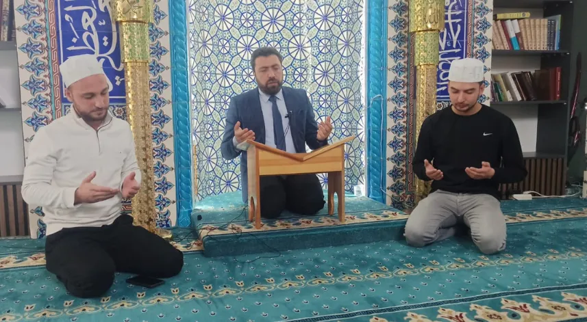 Yeşilyurt ilçesinde şehit öğretmenler için mevlit okutuldu