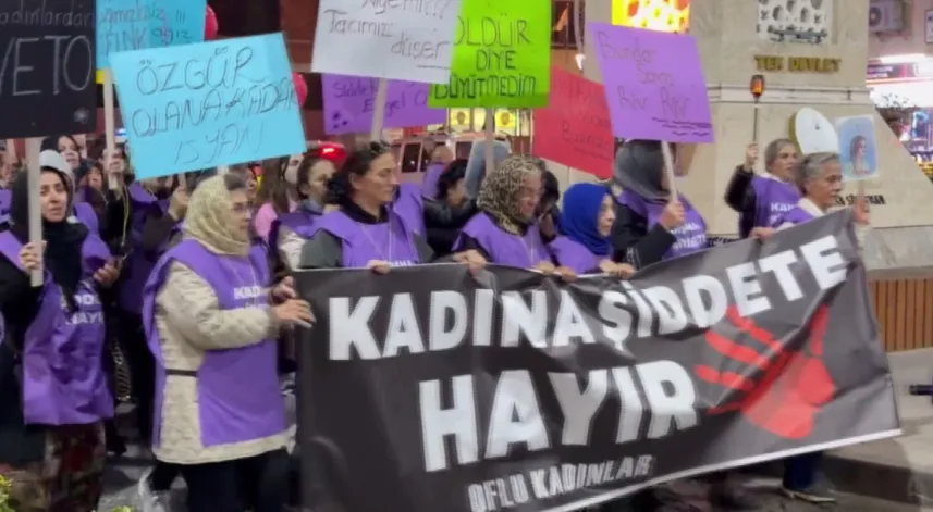 Trabzon’da kadınlardan şiddete karşı yürüyüş