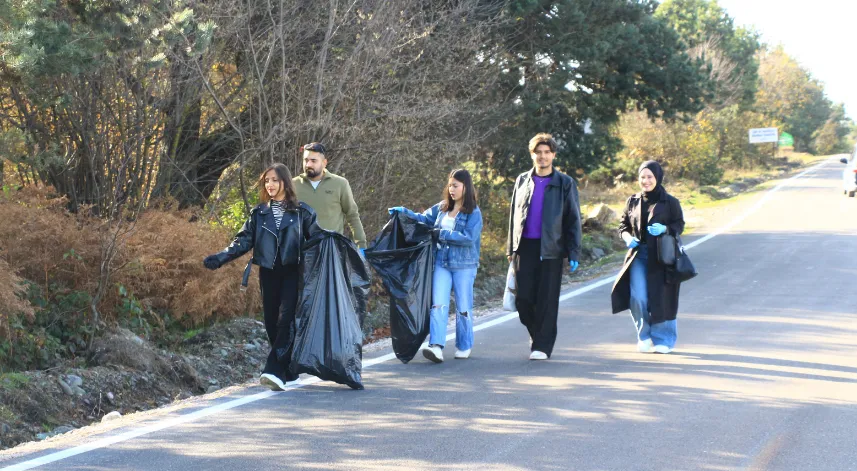 Yayladan 1 saatte 1,4 ton atık toplandı