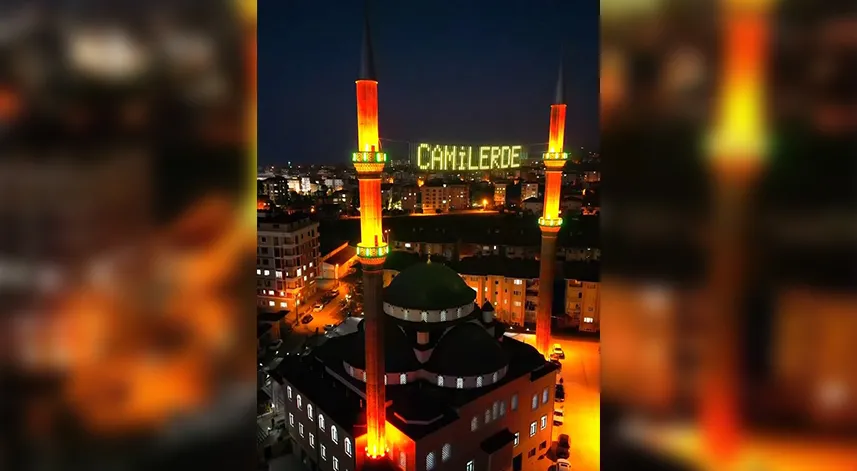 Ardeşen Ensar Camii mahya ile süslendi