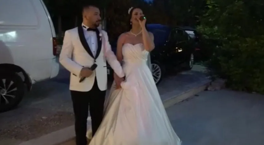 Düğünlerinde söyledikleri şarkı başlarına bela oldu