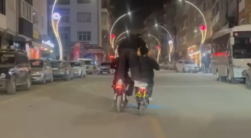 Elektrikli bisikletlerle tehlikeli yolculuk