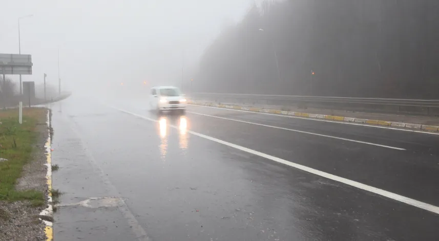 Bolu Dağı’nda sis ve sağanak