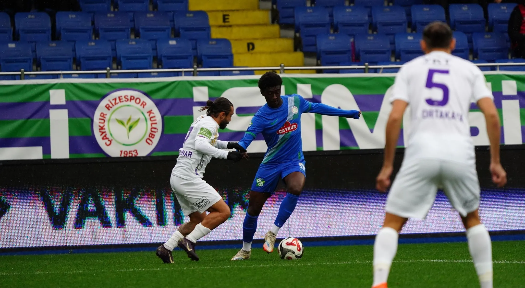 Rize'de ilk yarıda gol sesi çıkmadı