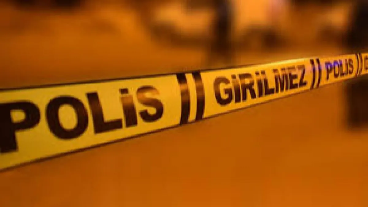 Kaldırımda baygın bulunan emekli başkomiser hayatını kaybetti