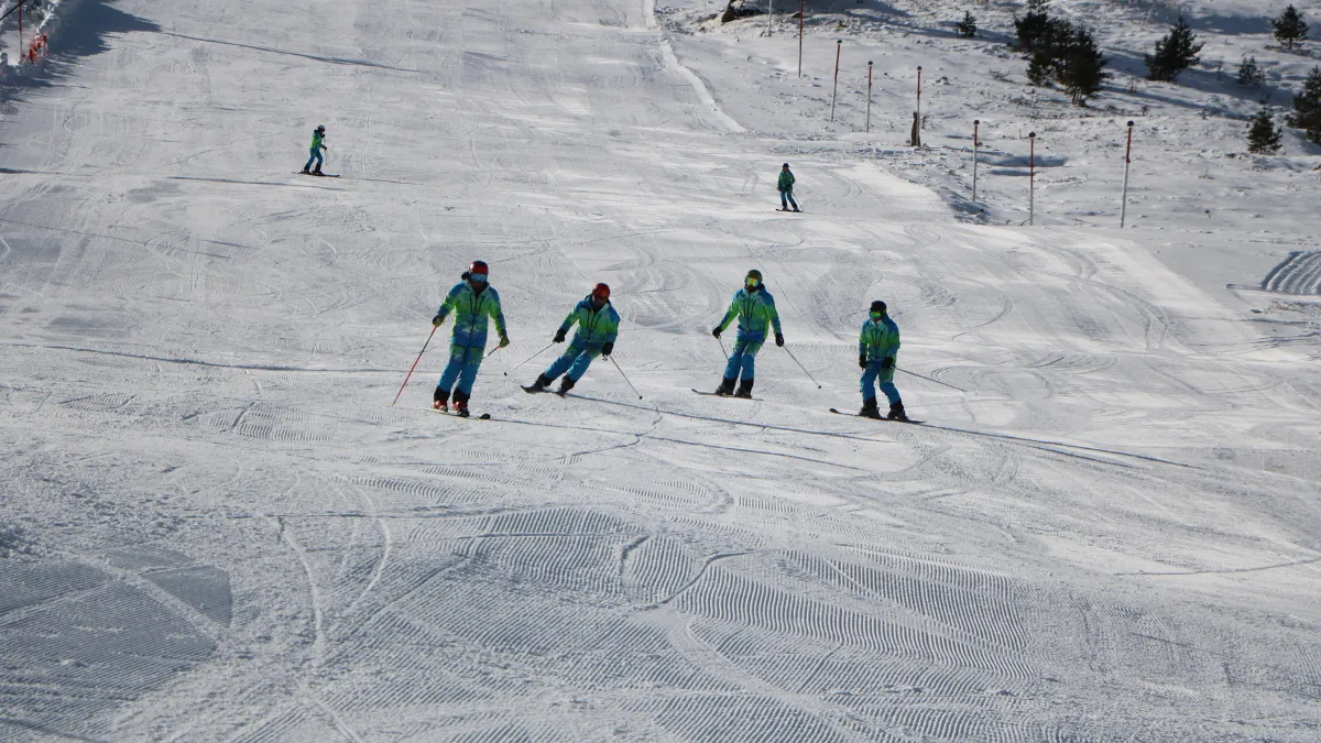 Kayak merkezi Kartalkaya’da 2 otelle sezon açıldı