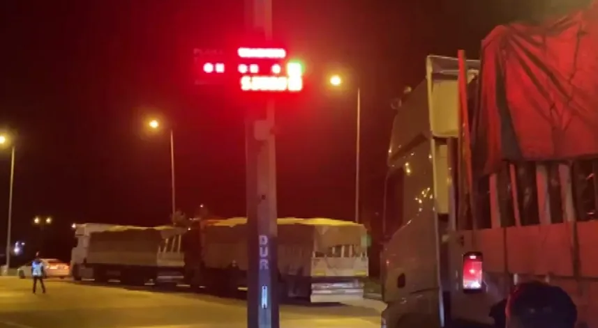 Plakalarını kapatarak kantara girmeyen 6 tıra 461 bin TL'yi aşkın ceza