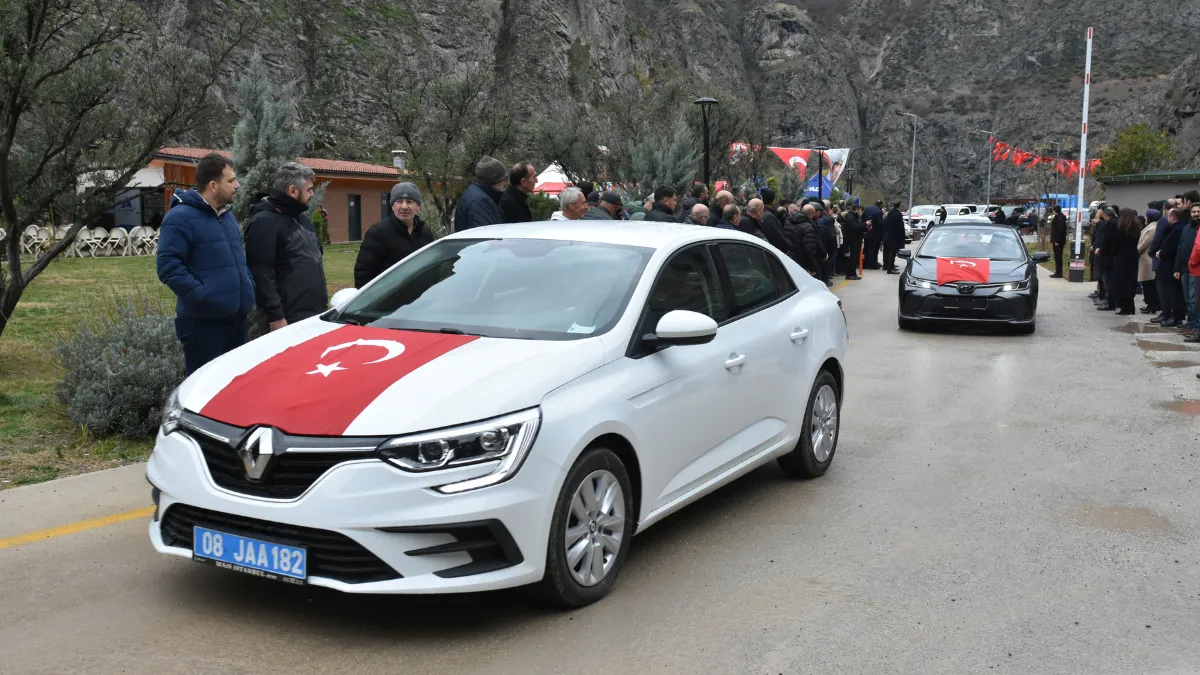 Artvin'de polis ve jandarmaya tahsis edilen 55 araç hizmete alındı
