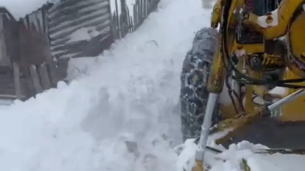 Bolu'da kar kalınlığı yarım metreye ulaştı