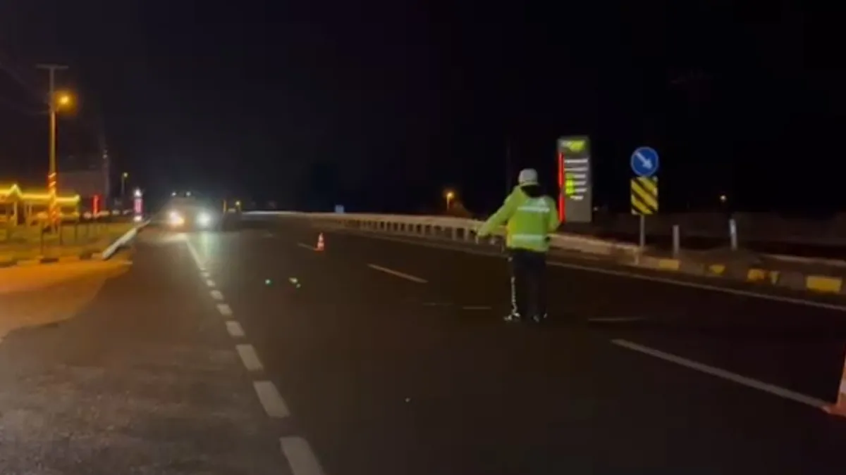 Bolu-Gerede D-100 kara yolu kapanınca araçlar Tosya’ya yönlendirildi