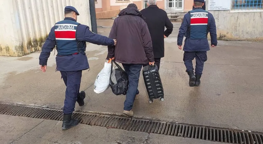 Hapis cezası bulunan baba-oğul, aynı operasyonda yakalandı