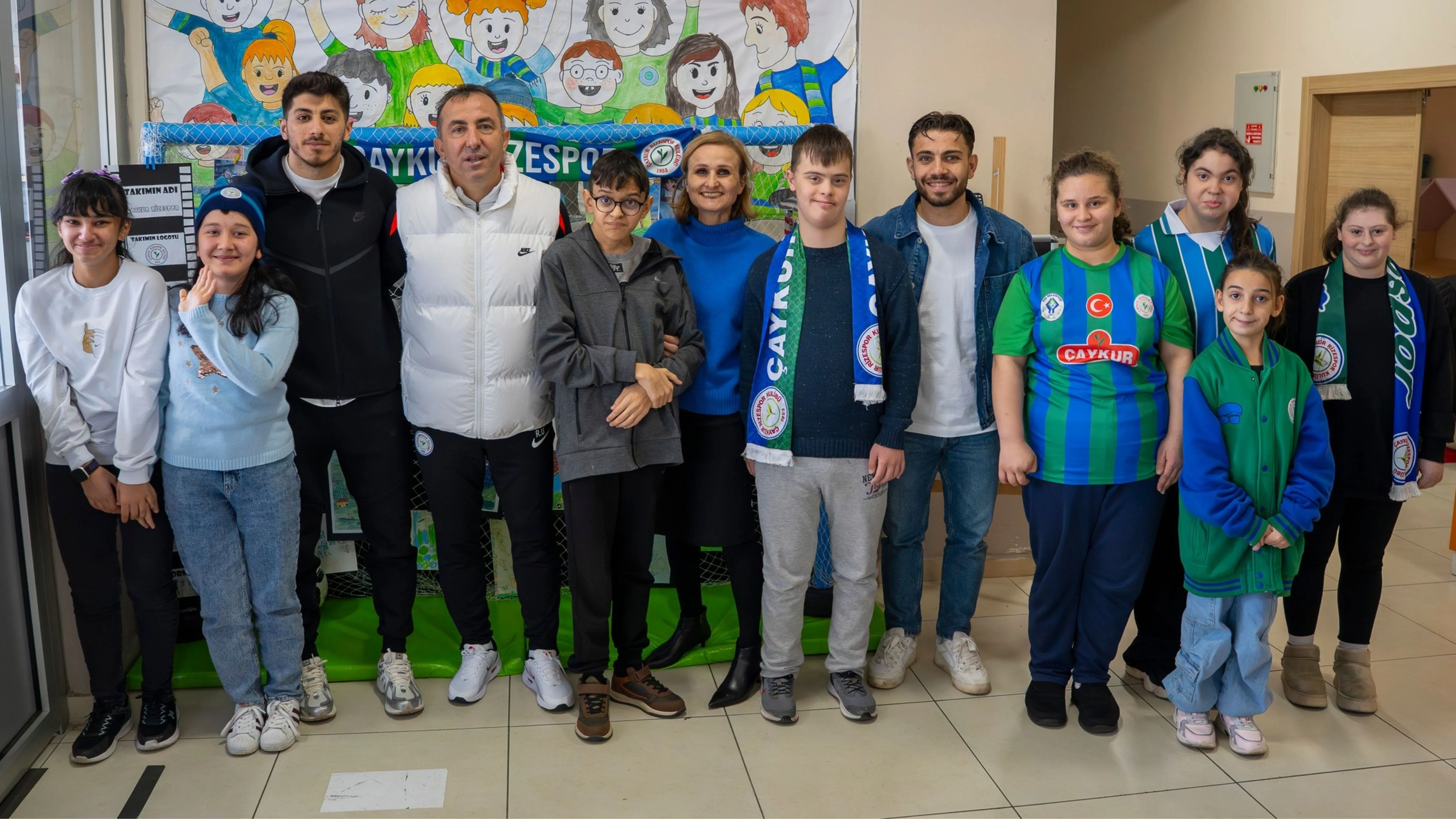 Çaykur Rizespor’dan işitme engelliler okullarında anlamlı etkinlik