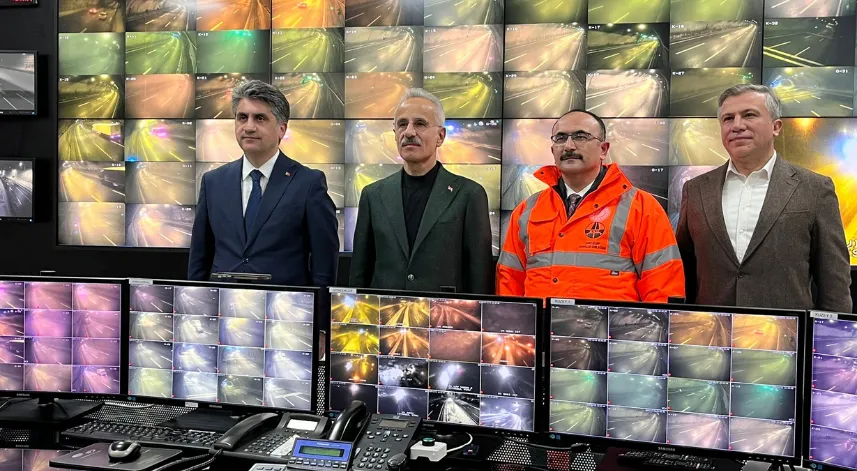 Bakan Uraloğlu: Son 23 yılda ulaştırmaya 300 milyar doların üzerinde yatırım yaptık