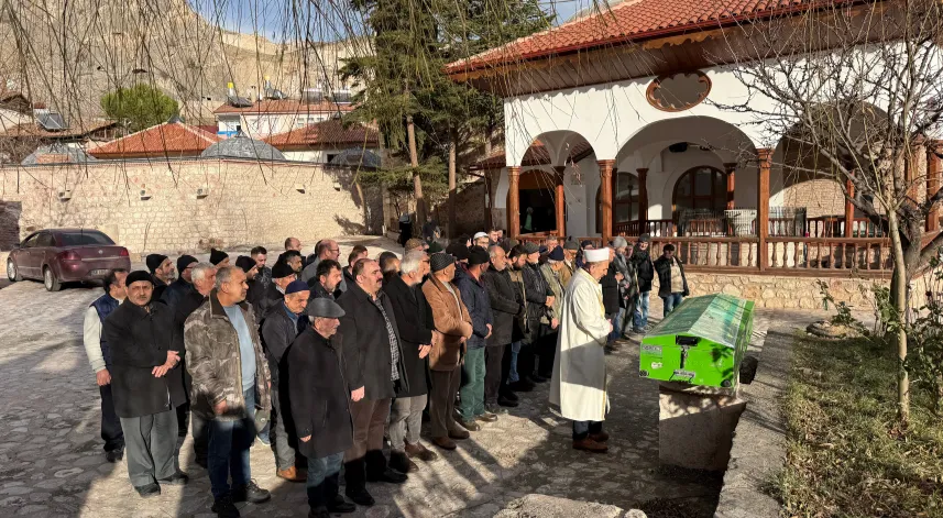 Tokat'ta oğlunun öldürdüğü baba defnedildi