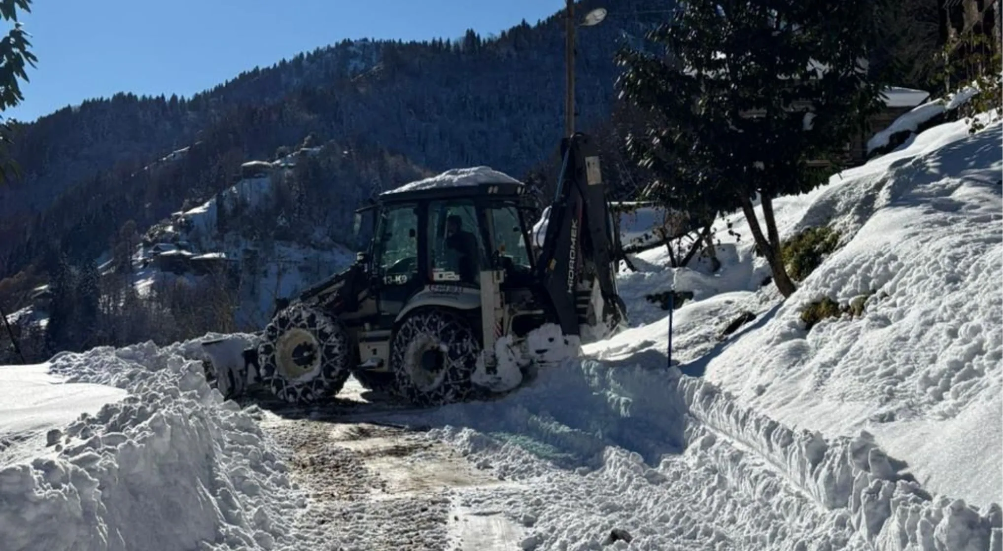 İkizdere'de 16 köy ulaşıma kapandı