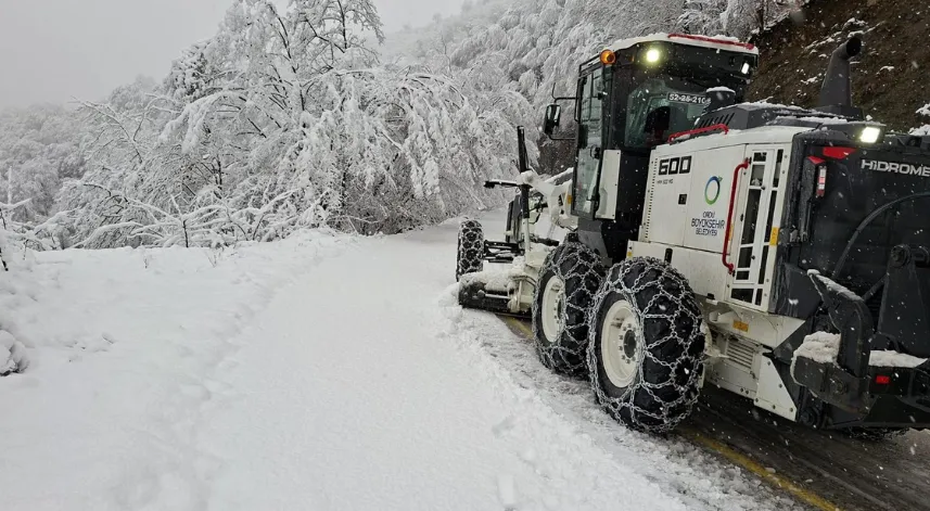 Ordu’da 24 saatte 457 mahalle yolu ulaşıma açıldı