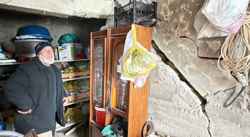 Bartın'da heyelan; 16 evin duvarlarında çatlaklar oluştu