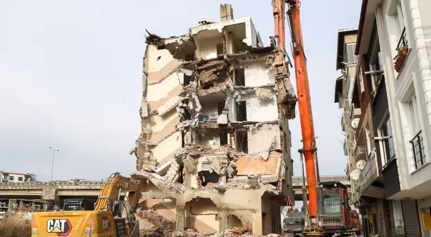 Canik'te depreme dayanıksız 2 bin 864 bağımsız birime neşter