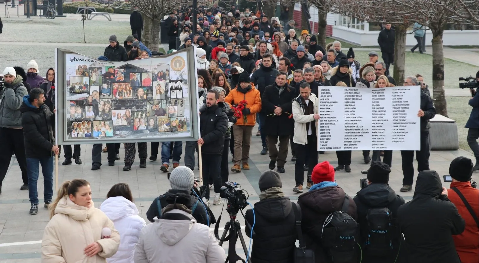 Kartalkaya'daki Grand Kartal Otel yangınında yaşamını yitirenler yürüyüşle anıldı