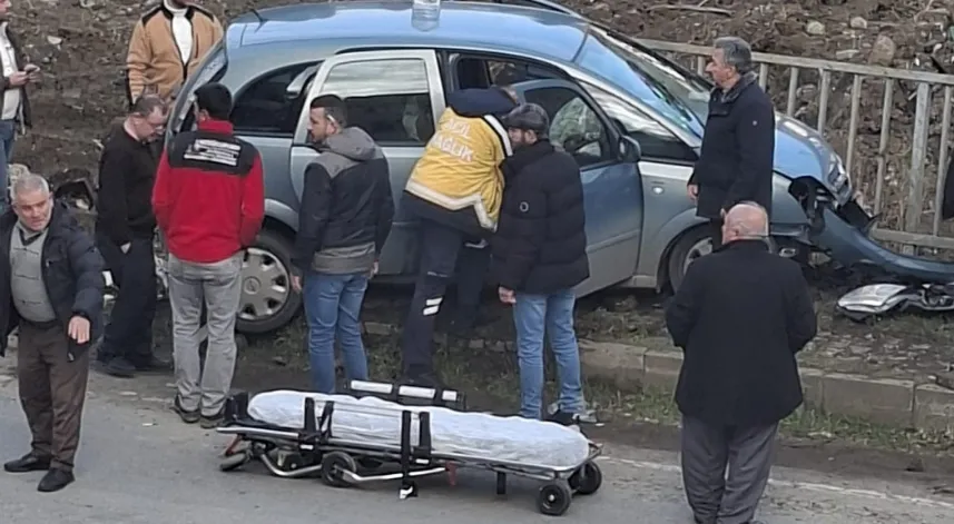 Direksiyon başında kalp krizi geçirip kaza yapan sürücü öldü