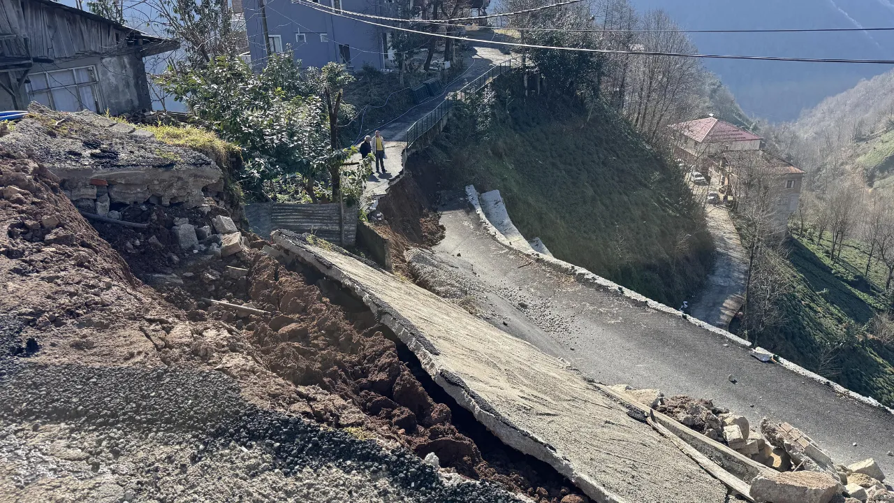 Rize'de istinat duvarının çöktüğü alanda inceleme yapıldı