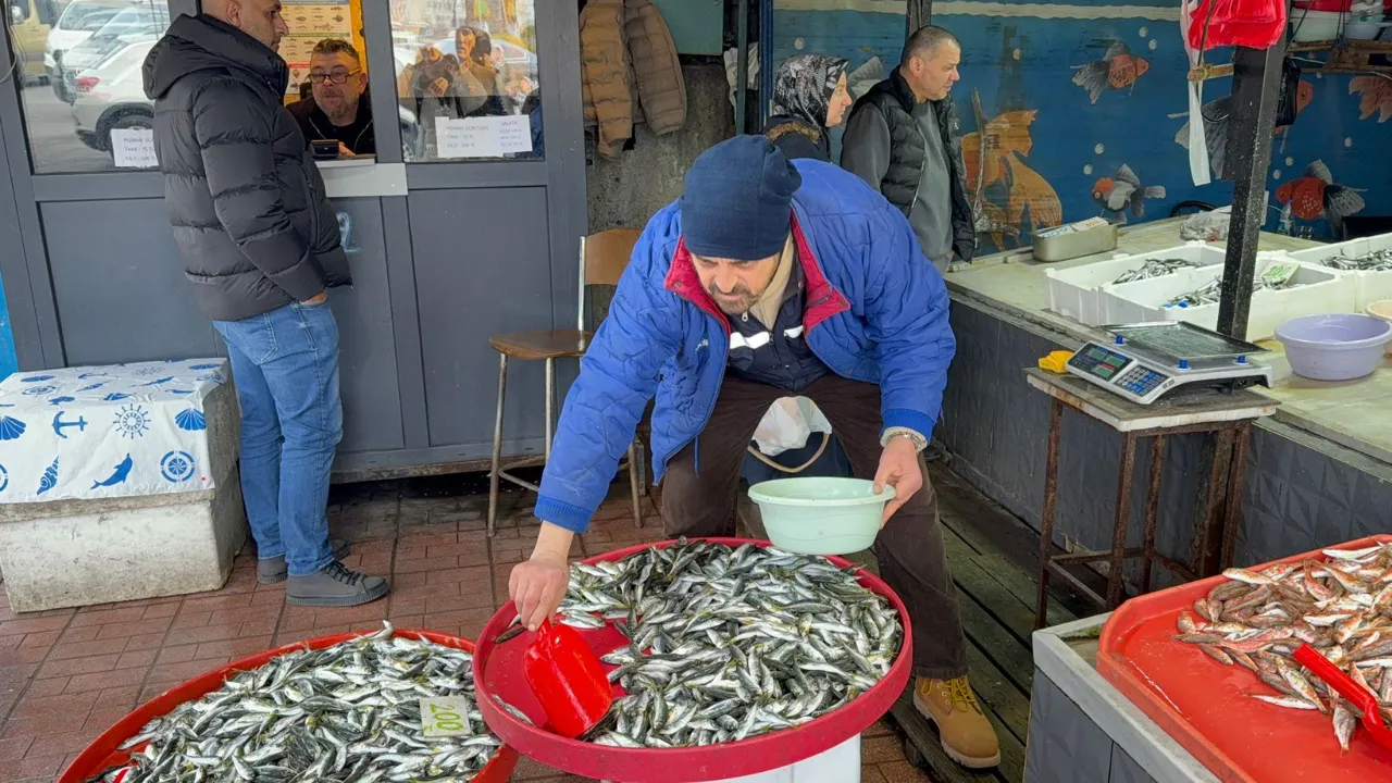  Olumsuz hava koşulları balık fiyatlarını artırdı