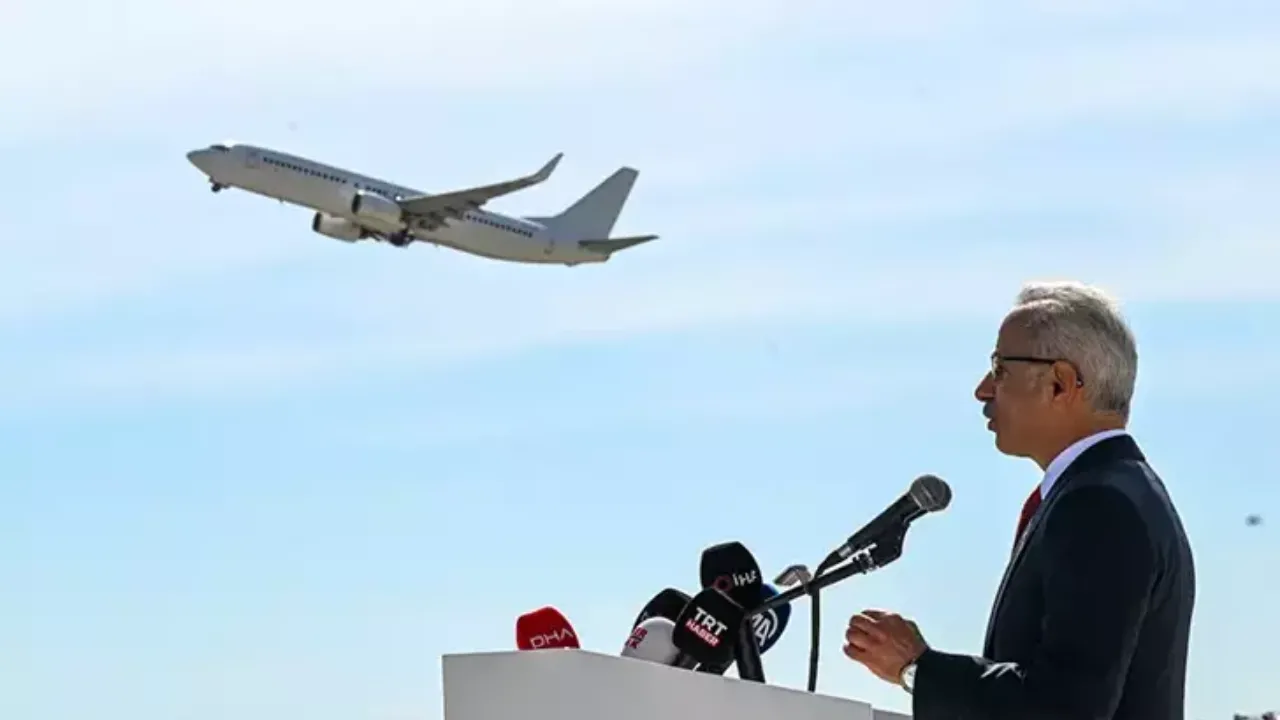 Bakan Uraloğlu: Ocak ayında havalimanları 17,7 milyon yolcuya hizmet verdi