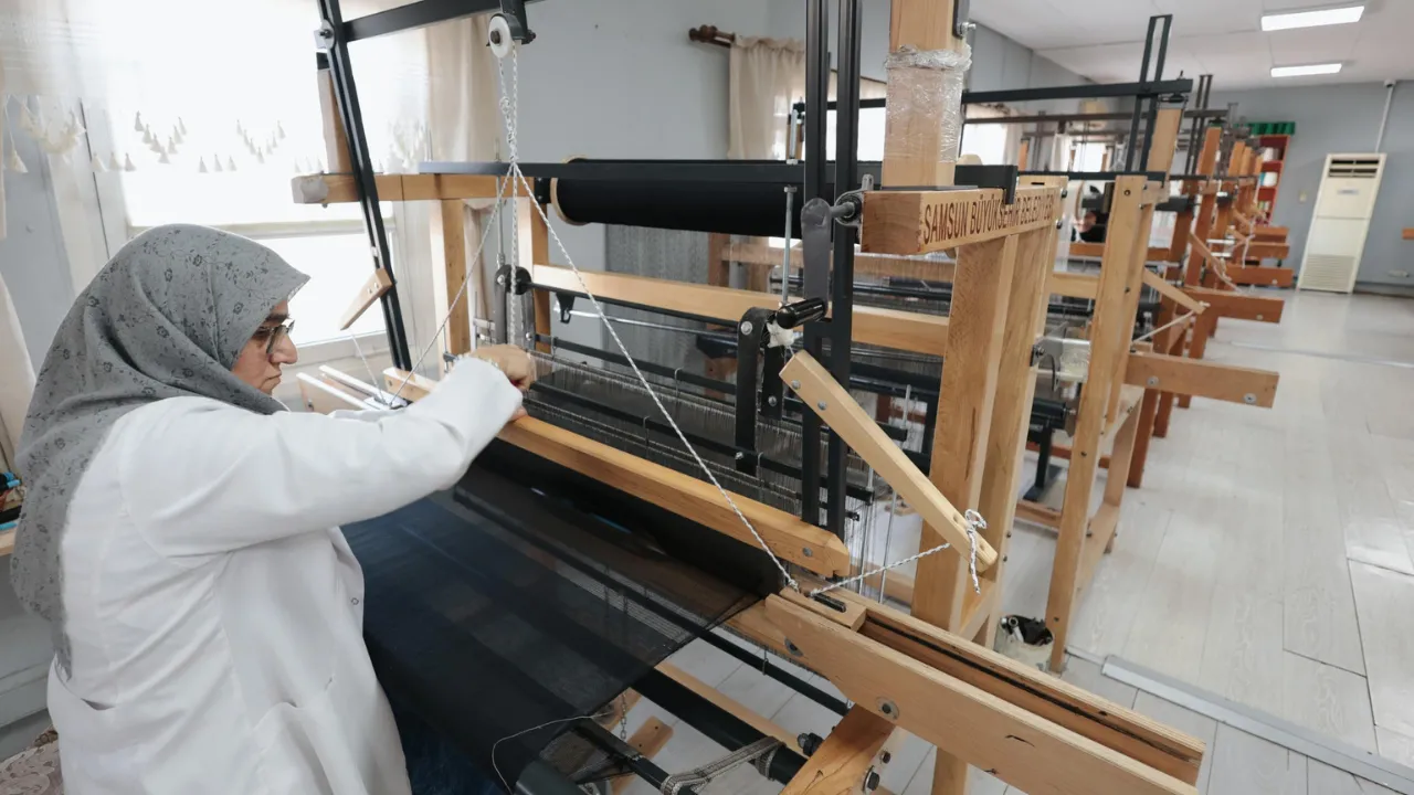 Samsun Büyükşehir’den kenevir dokumaya ve kadın istihdamına destek