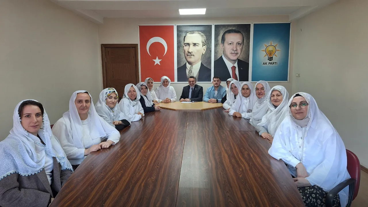 AK Parti Fındıklı İlçe Başkanlığı, Mihalgazi Belediye Başkanı Güneş'e destek verdi