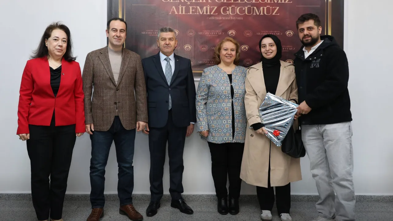 Artvin'de yeni evlenen ve evlilik aşamasındaki çiftlere ailenin önemi anlatıldı