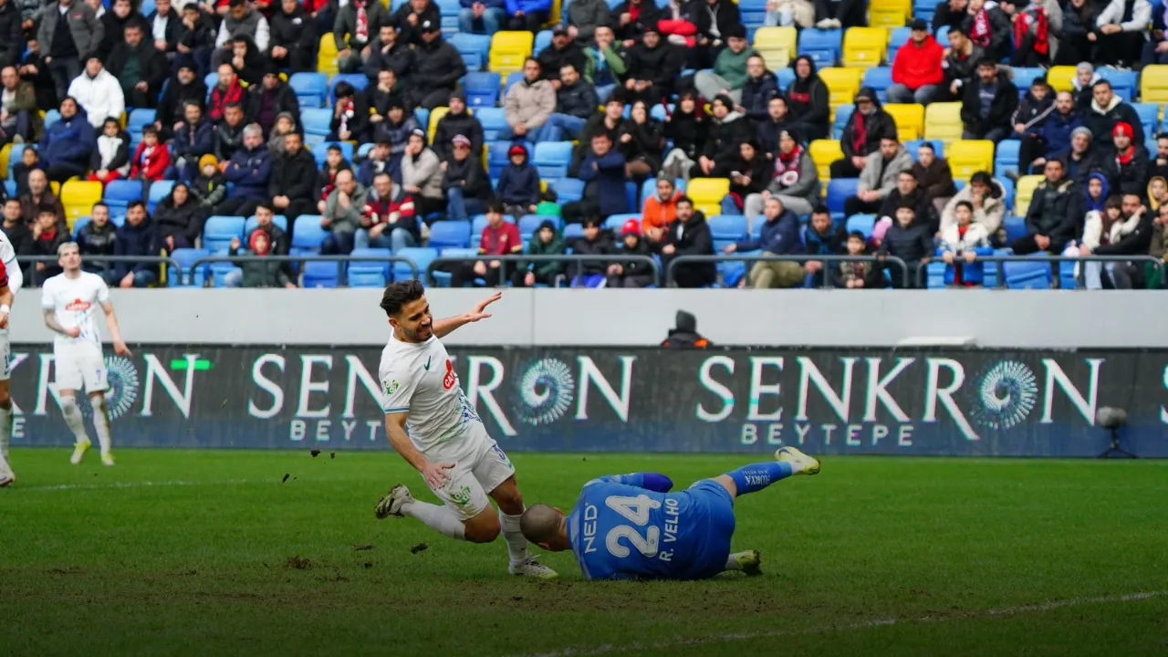 Rizespor İlki Başardı: Deplasmanda Geri Dönüşle 1 Puan