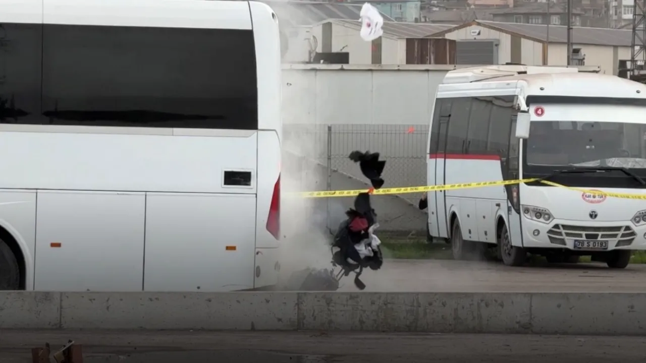 Fünye ile patlatılan valizden kıyafet çıktı