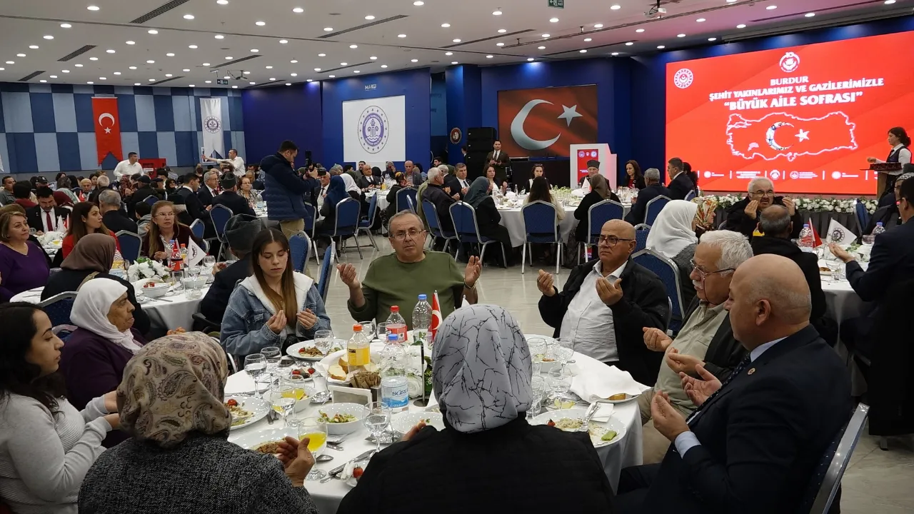 İlk iftar şehit aileleri ve gazilerle