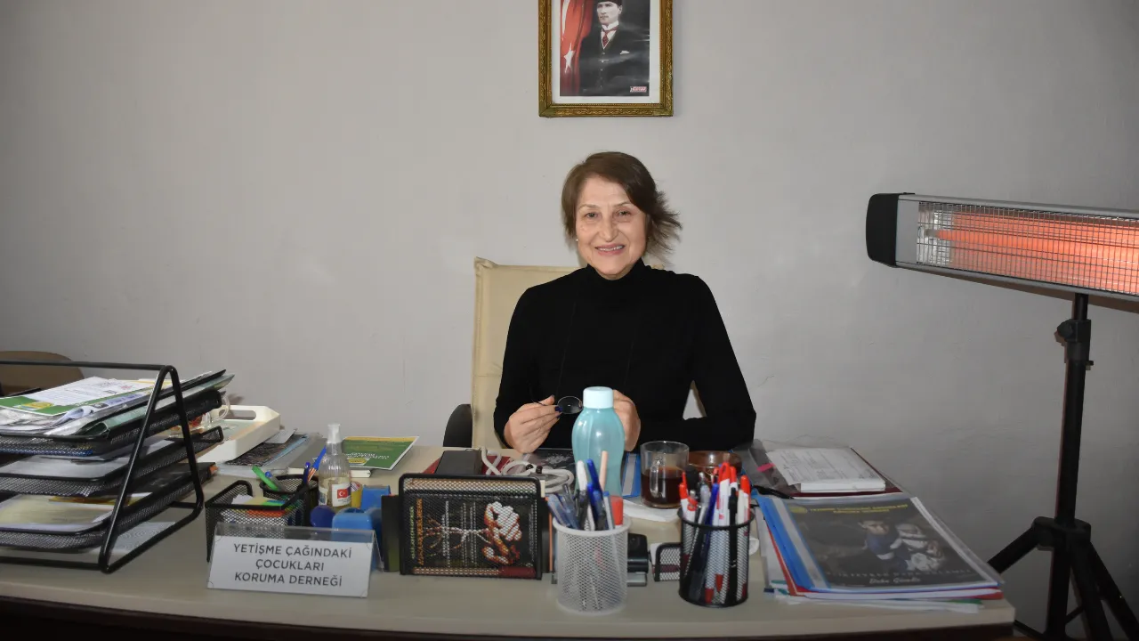 Trabzon Yetişme Çağındaki Çocukları Koruma Derneğinden öğrencilere destek