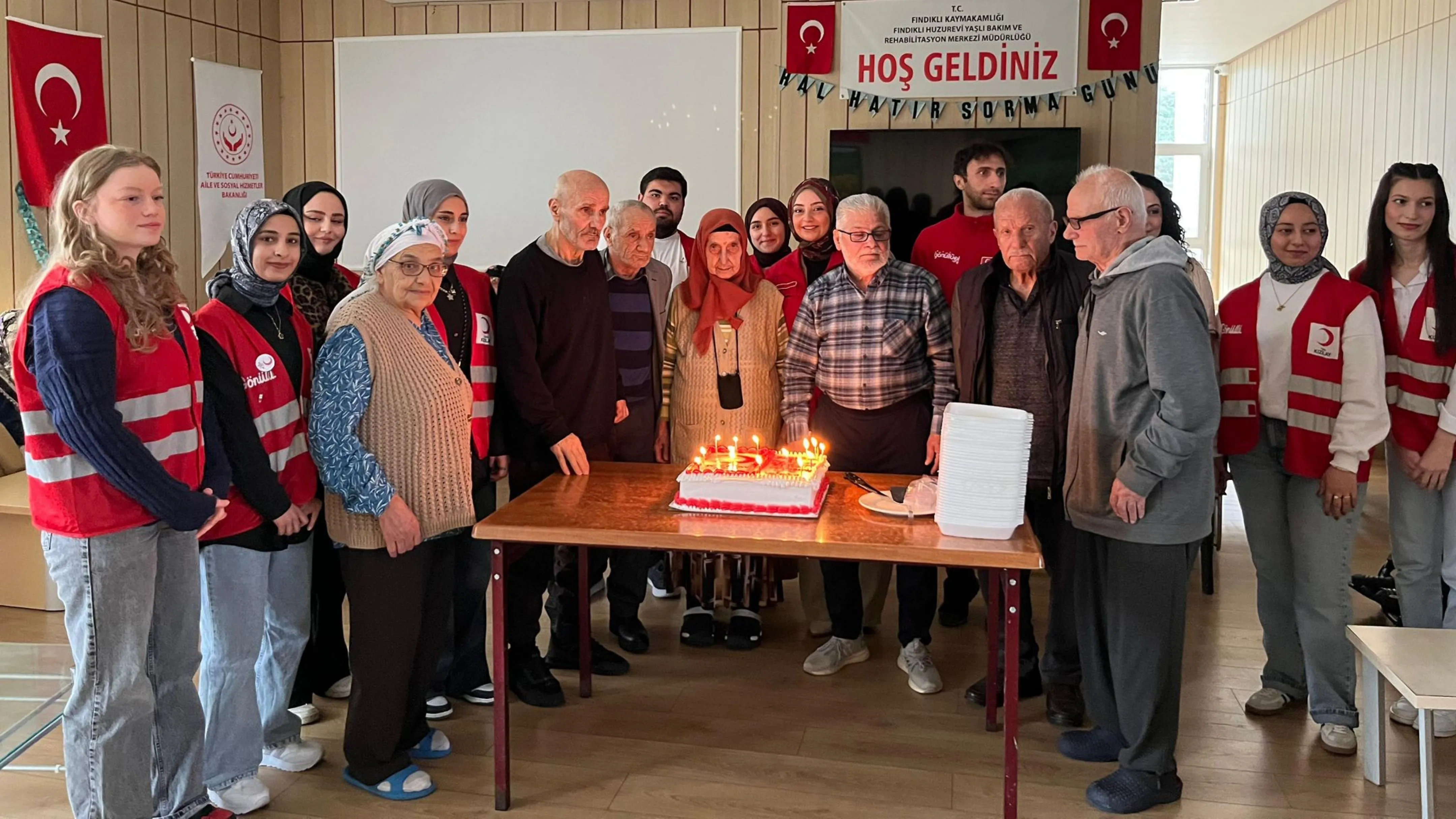 Kızılay Rize Şubesi’nden Fındıklı Huzurevi ziyareti