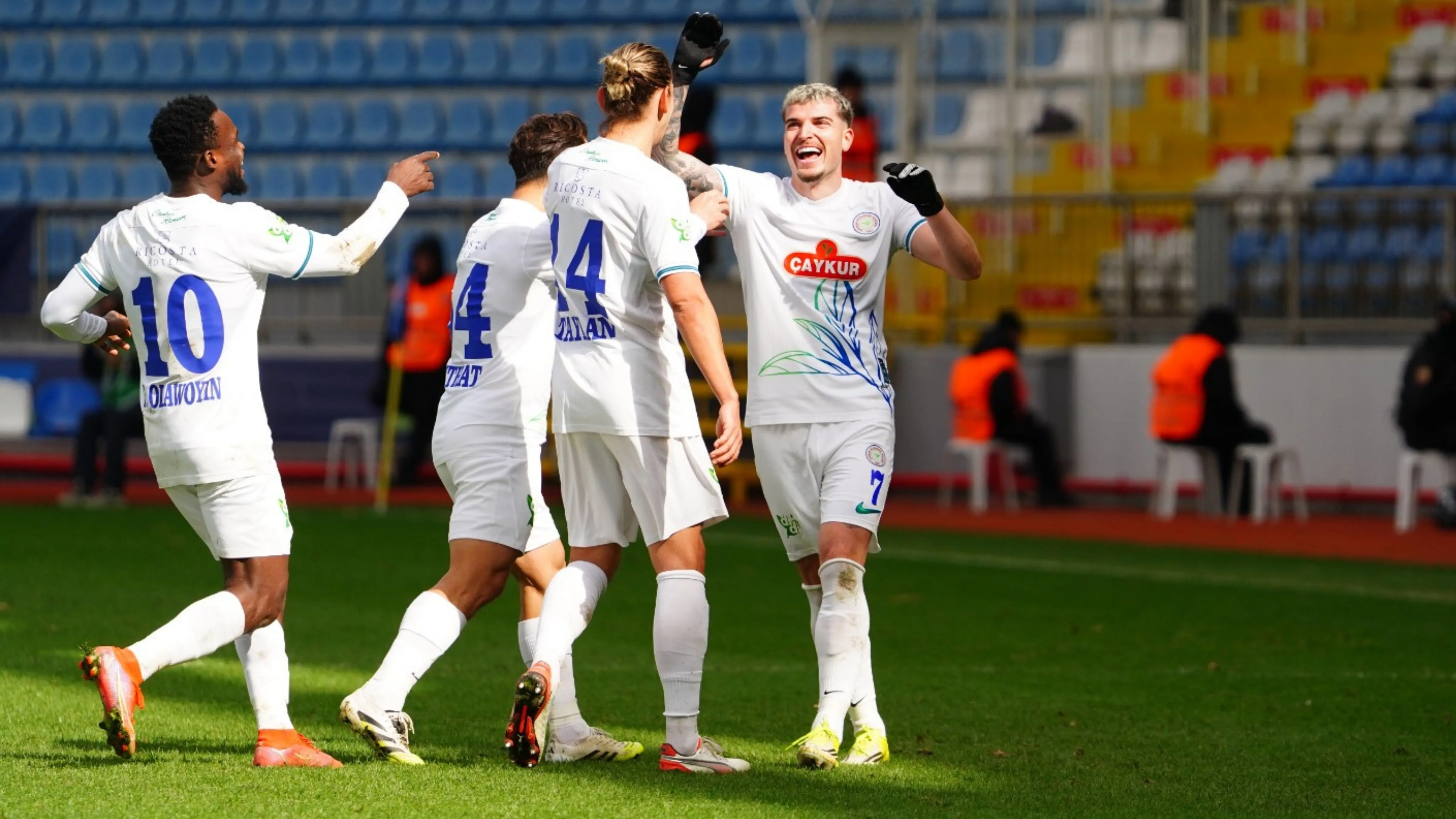 Atmaca, Paşa'lar gibi: 0-3