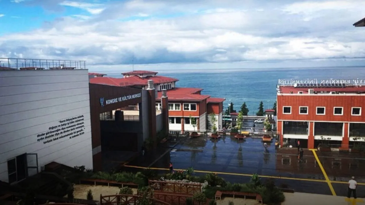 RTEÜ’den Eczacılık Fakültesi İddialarına Açıklama