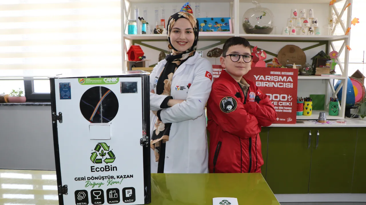 Eğitimi için her hafta 130 kilometre yol katetti, TEKNOFEST’ten ödülle döndü