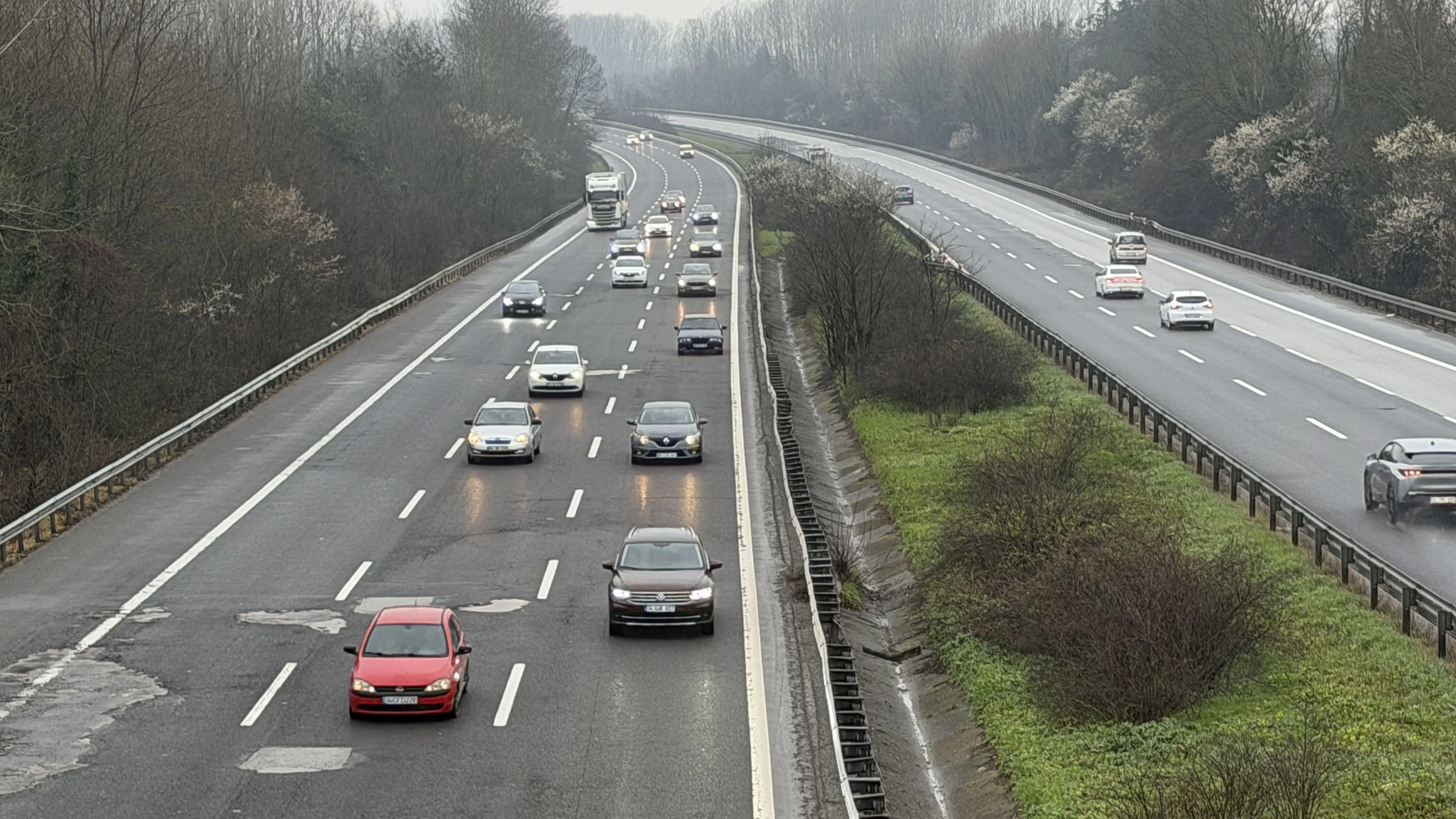 Anadolu Otoyolu'nun Bolu ve Düzce kesiminde bayram tatili hareketliliği kısmen başladı