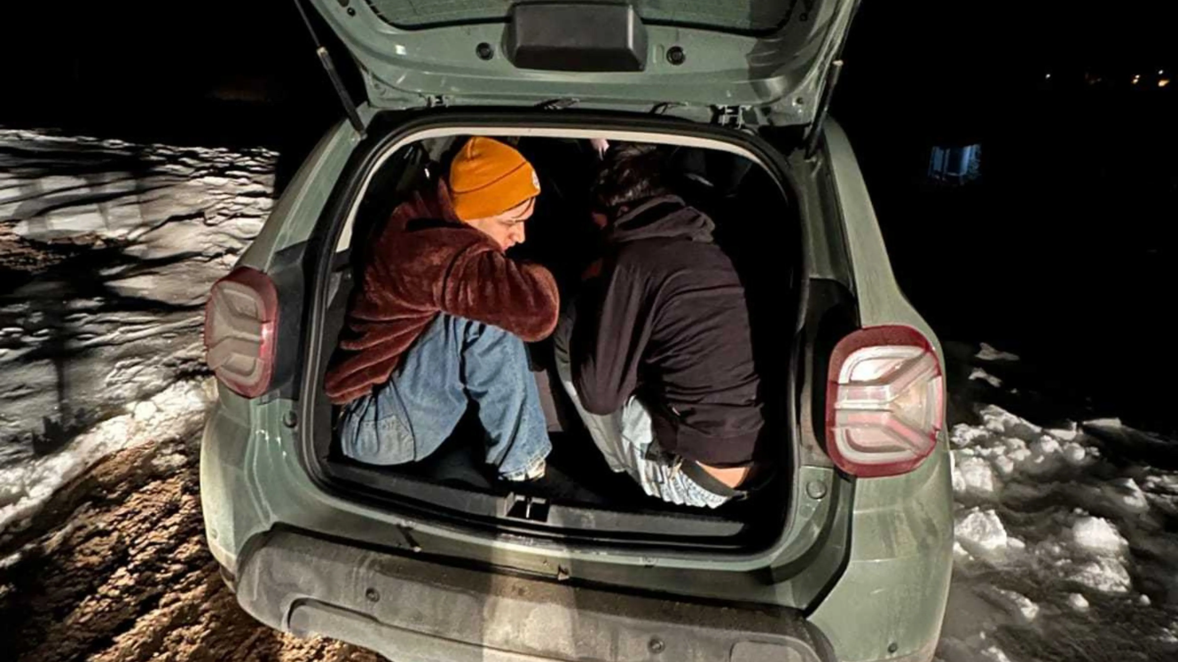 Bayburt'ta 8 düzensiz göçmen yakalandı